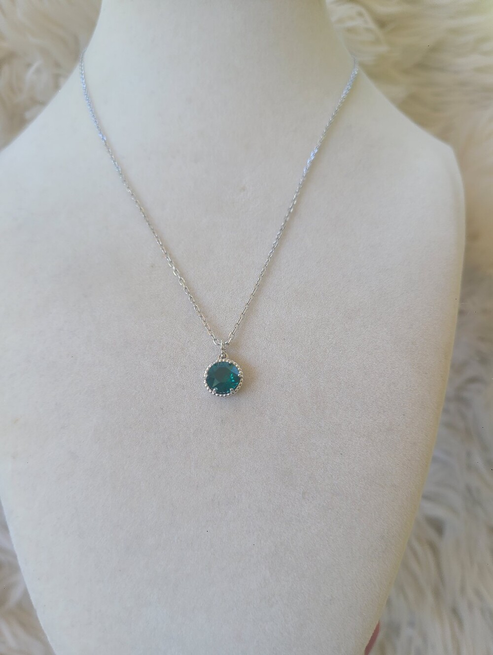Swarovski Silver Necklace Green Round Crystal Pendant-Like New No Flaws